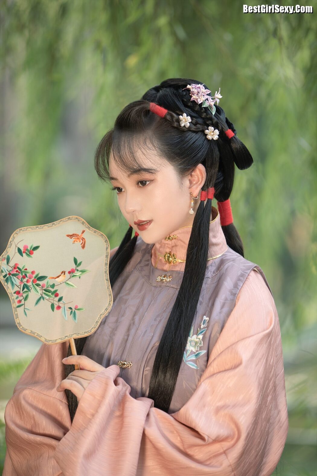 YiTuYu艺图语 Vol.4072 Qiu Da Da
