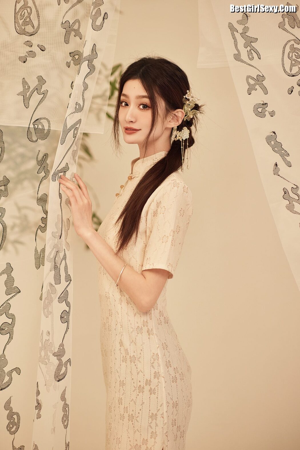YiTuYu艺图语 Vol.4084 Xiao Duo Duo Yao Bao Fu