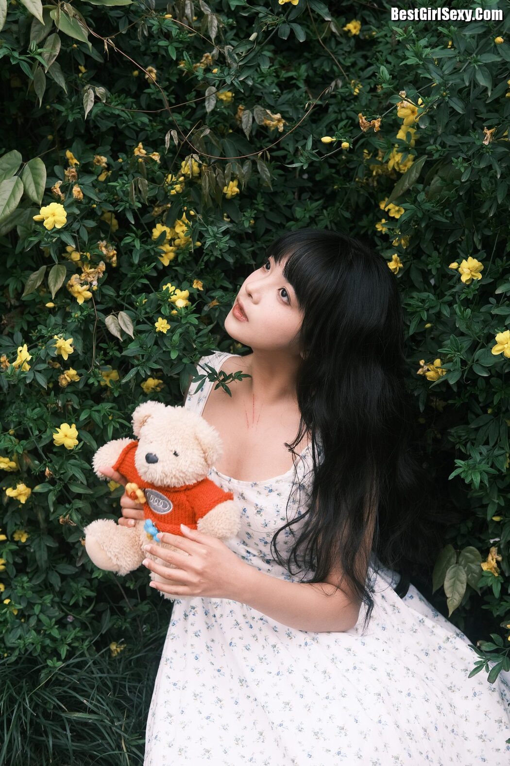 YiTuYu艺图语 Vol.4090 Zhi Yuan