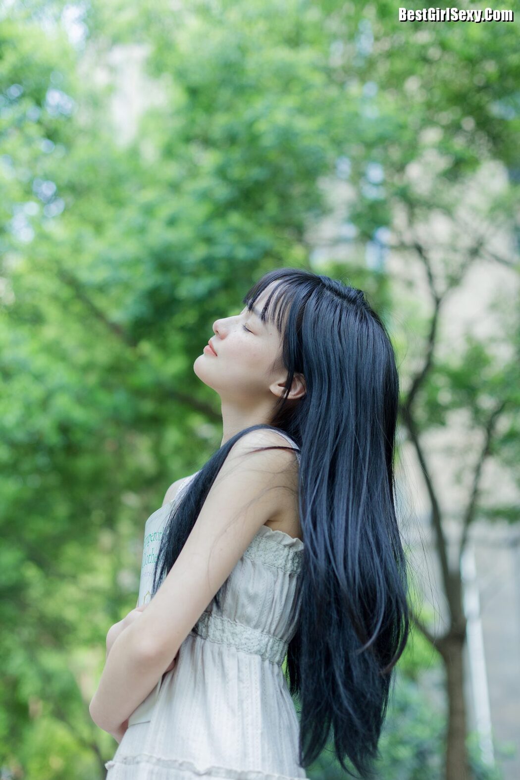 YiTuYu艺图语 Vol.4045 Xiao Yi Mei Mei Cute