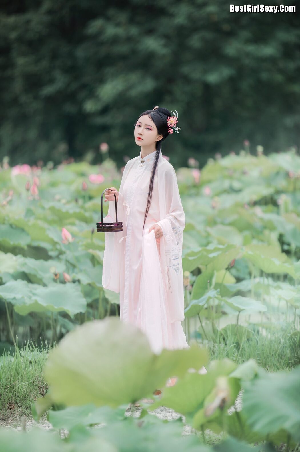 YiTuYu艺图语 Vol.4121 Qi Luo Sheng De Xiao Su Su