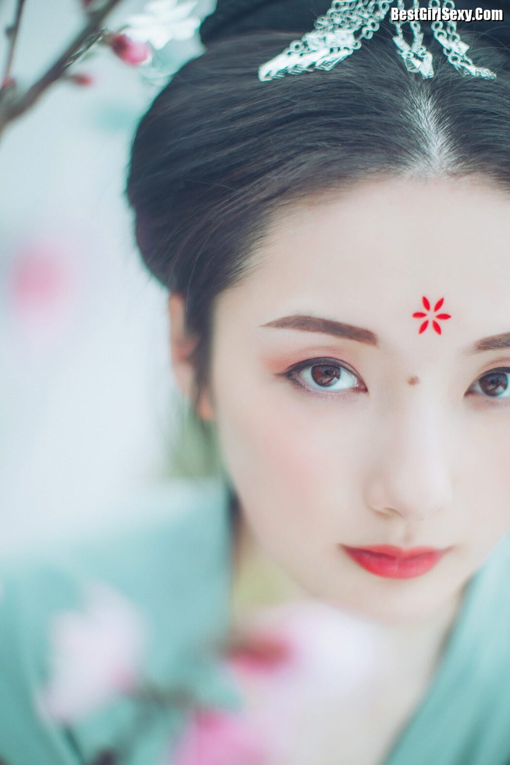 YiTuYu艺图语 Vol.4056 Fan Fan