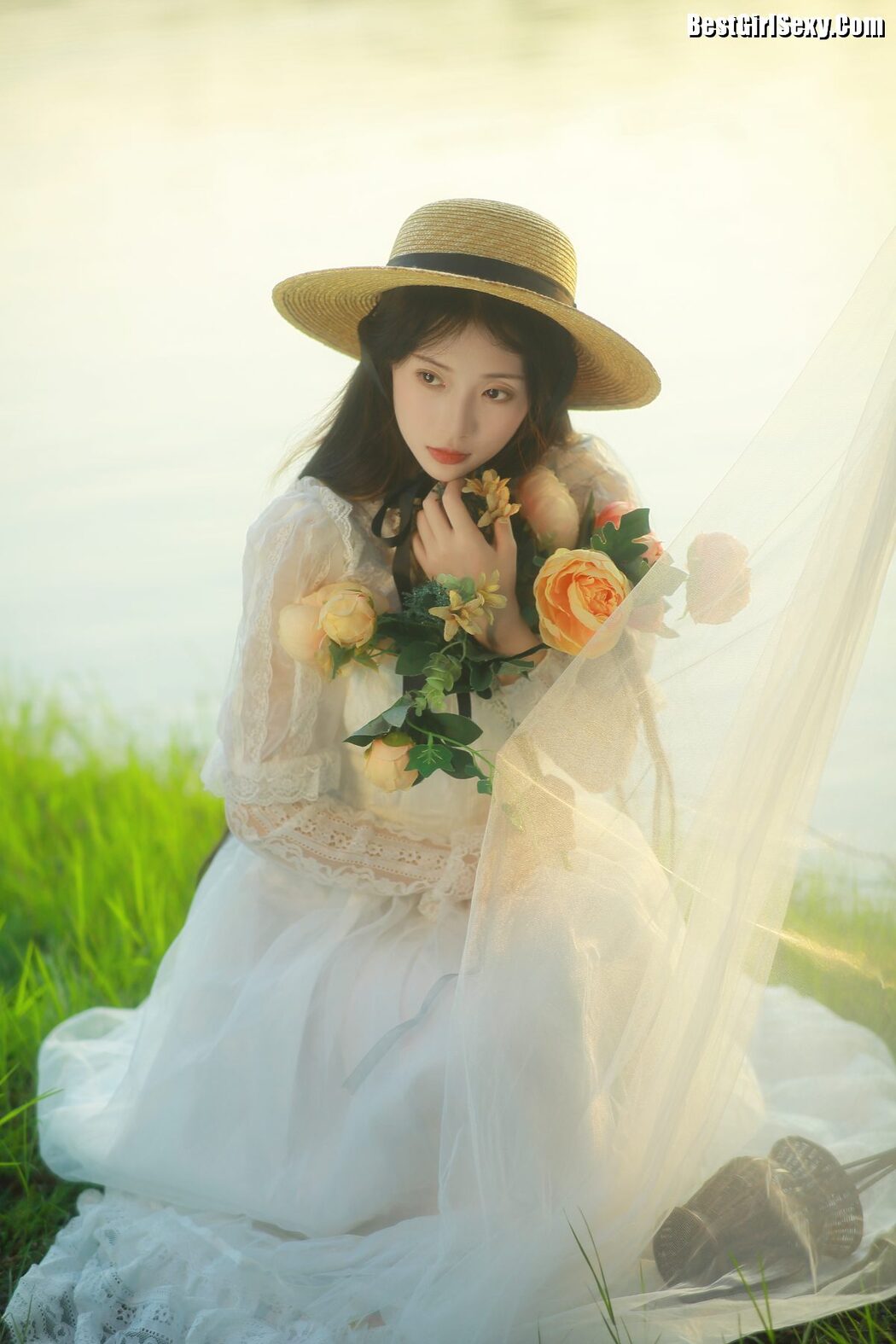 YiTuYu艺图语 Vol.4053 Liu Liu Yang Liu Liu