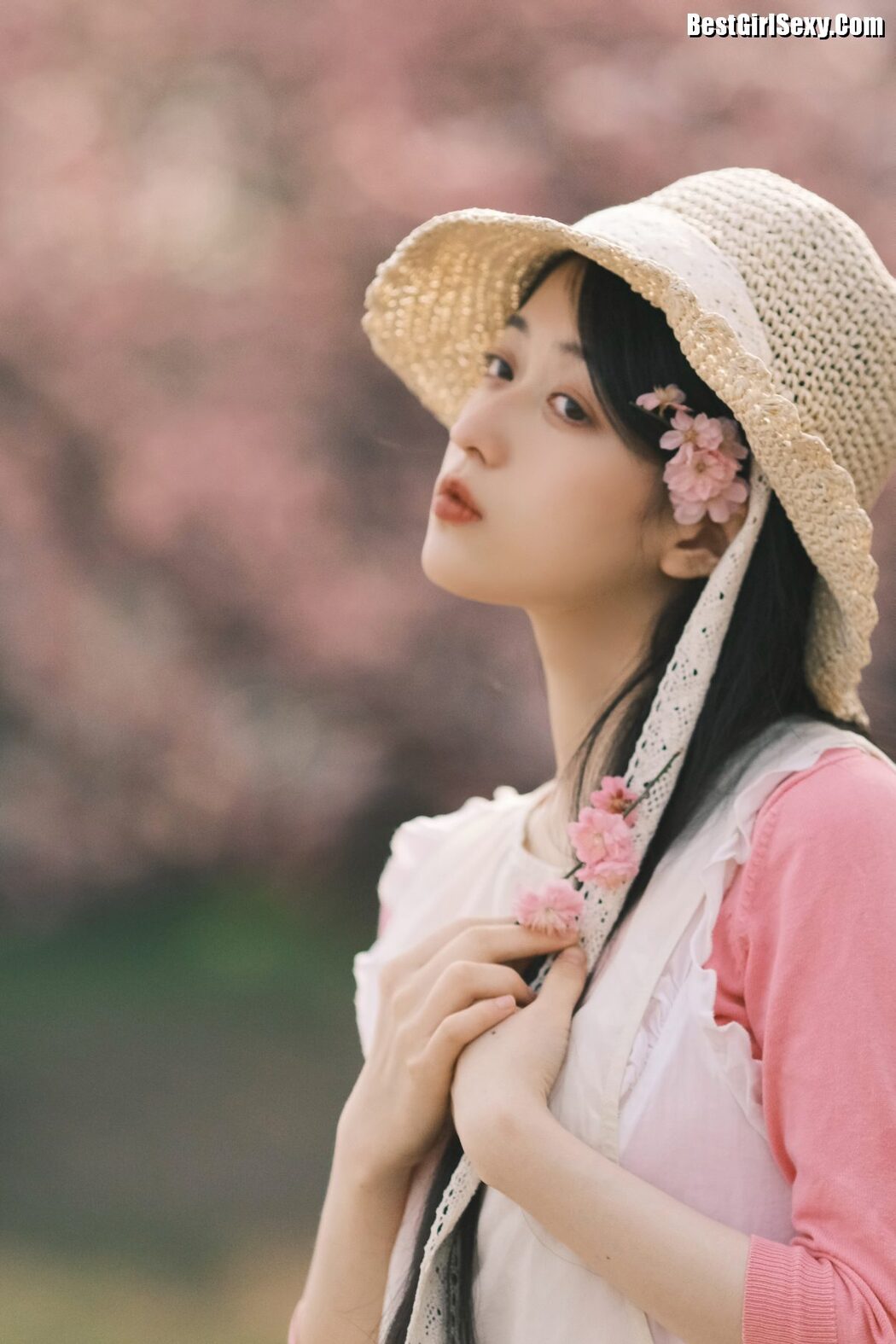 YiTuYu艺图语 Vol.4062 Li You