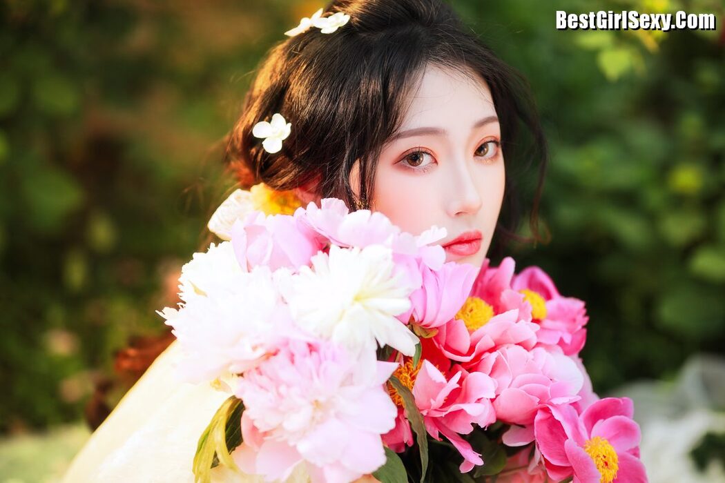 YiTuYu艺图语 Vol.4063 Liu Liu Yang Liu Liu
