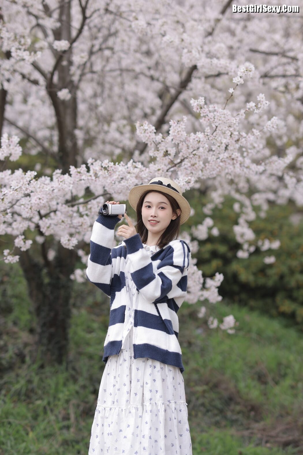 YiTuYu艺图语 Vol.4097 Suan Nai Jia Xin Hao hao Ci