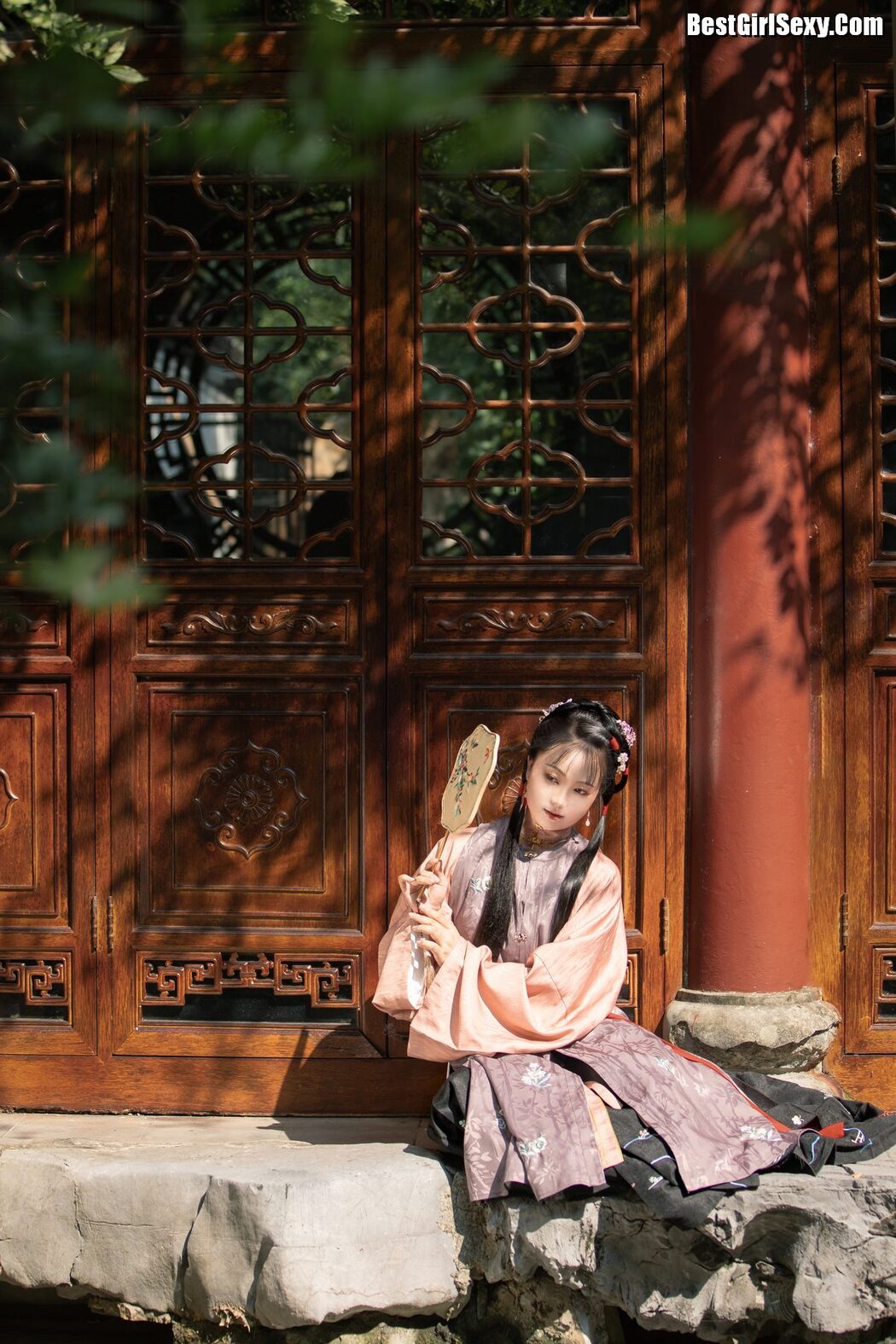 YiTuYu艺图语 Vol.4072 Qiu Da Da