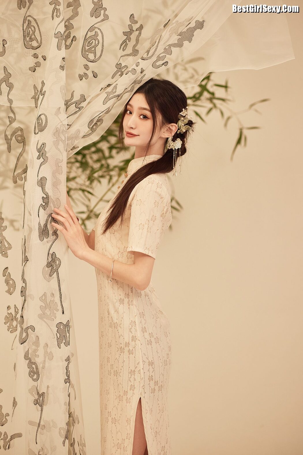 YiTuYu艺图语 Vol.4084 Xiao Duo Duo Yao Bao Fu