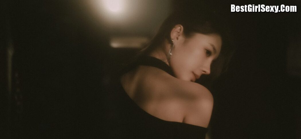 YiTuYu艺图语 Vol.4024 Yue Yue