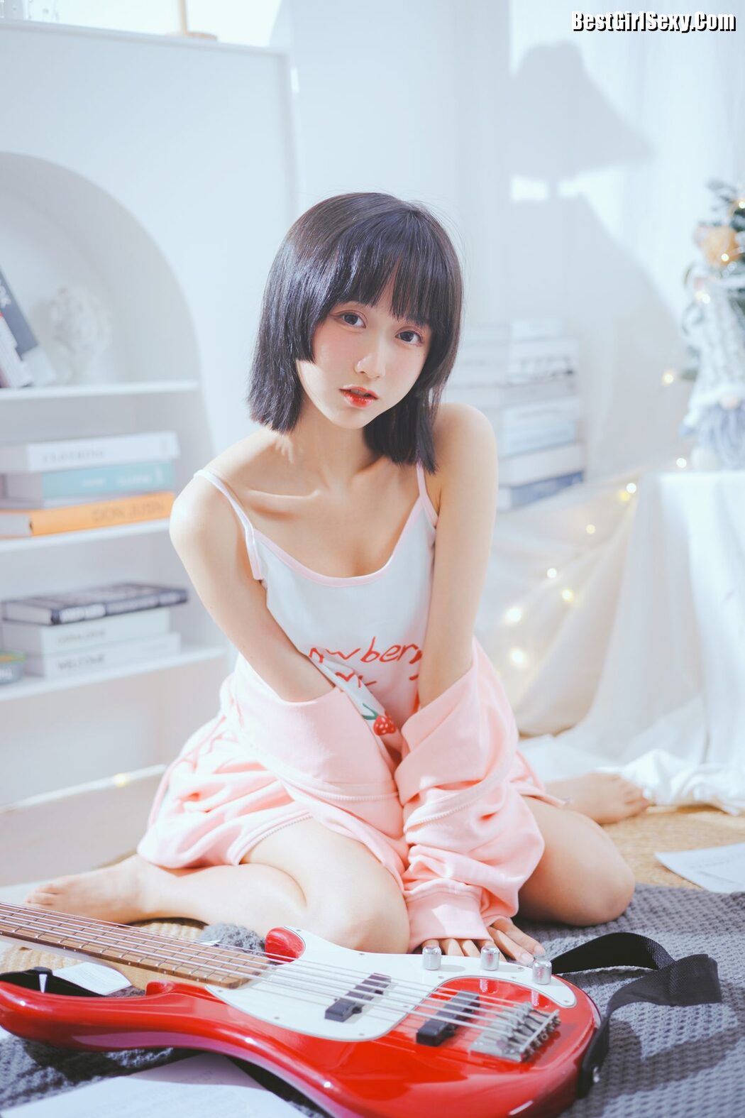 YiTuYu艺图语 Vol.4020 Mu Mian Mian VWV