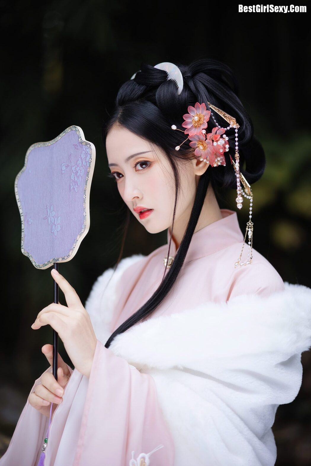 YiTuYu艺图语 Vol.4107 Lin Aki Nai