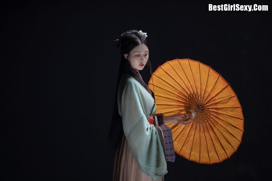 YiTuYu艺图语 Vol.4031 Su Mei Zai Lu Shang