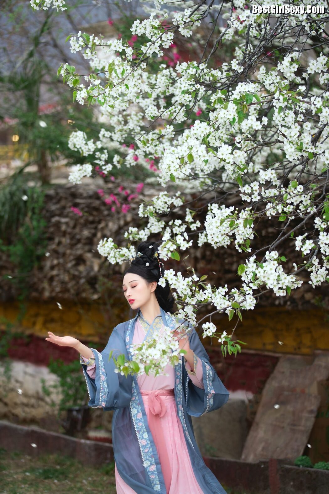 YiTuYu艺图语 Vol.3999 Wei Wei