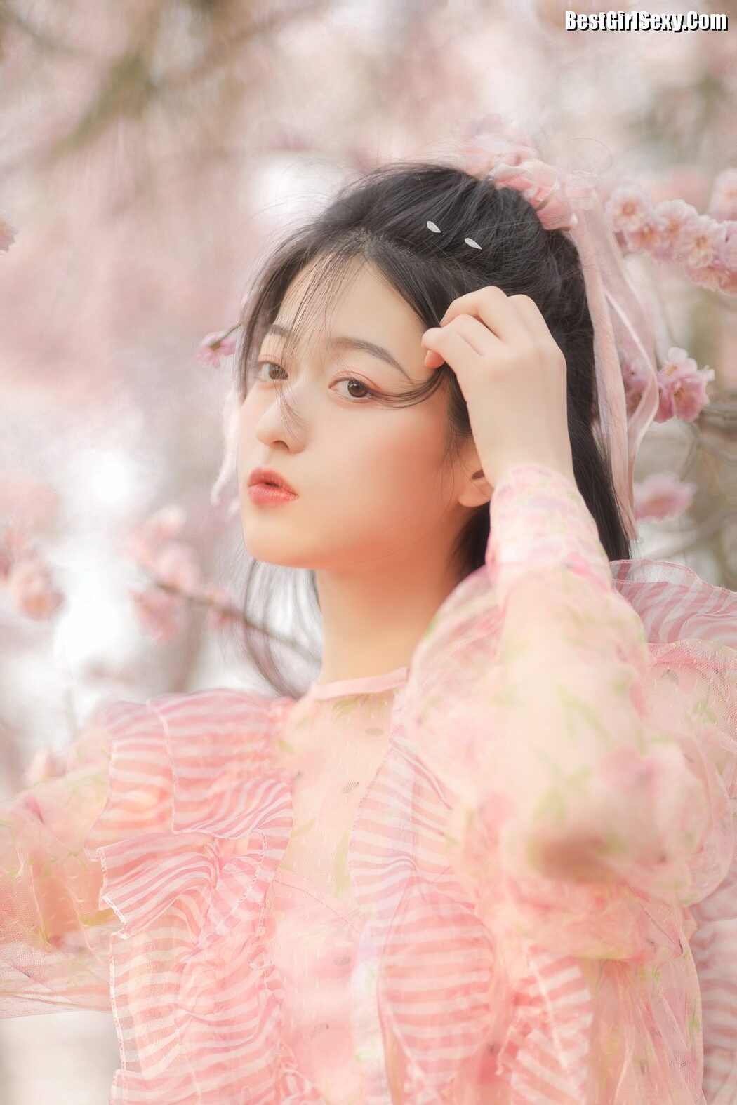 YiTuYu艺图语 Vol.4074 Li You