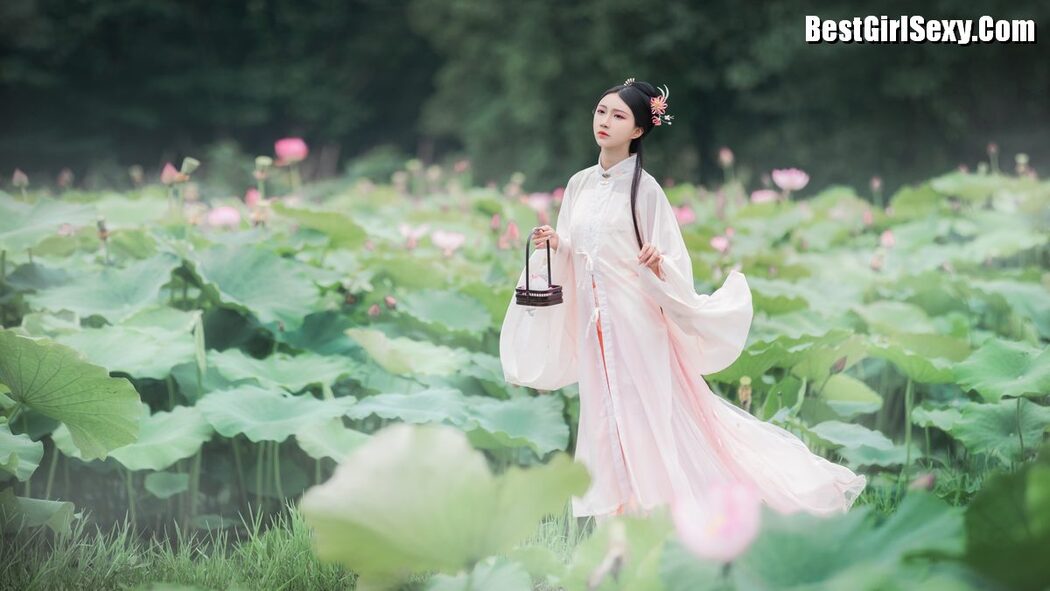 YiTuYu艺图语 Vol.4121 Qi Luo Sheng De Xiao Su Su