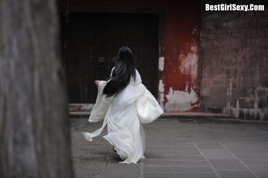 YiTuYu艺图语 Vol.4034 Su Mei Zai Lu Shang
