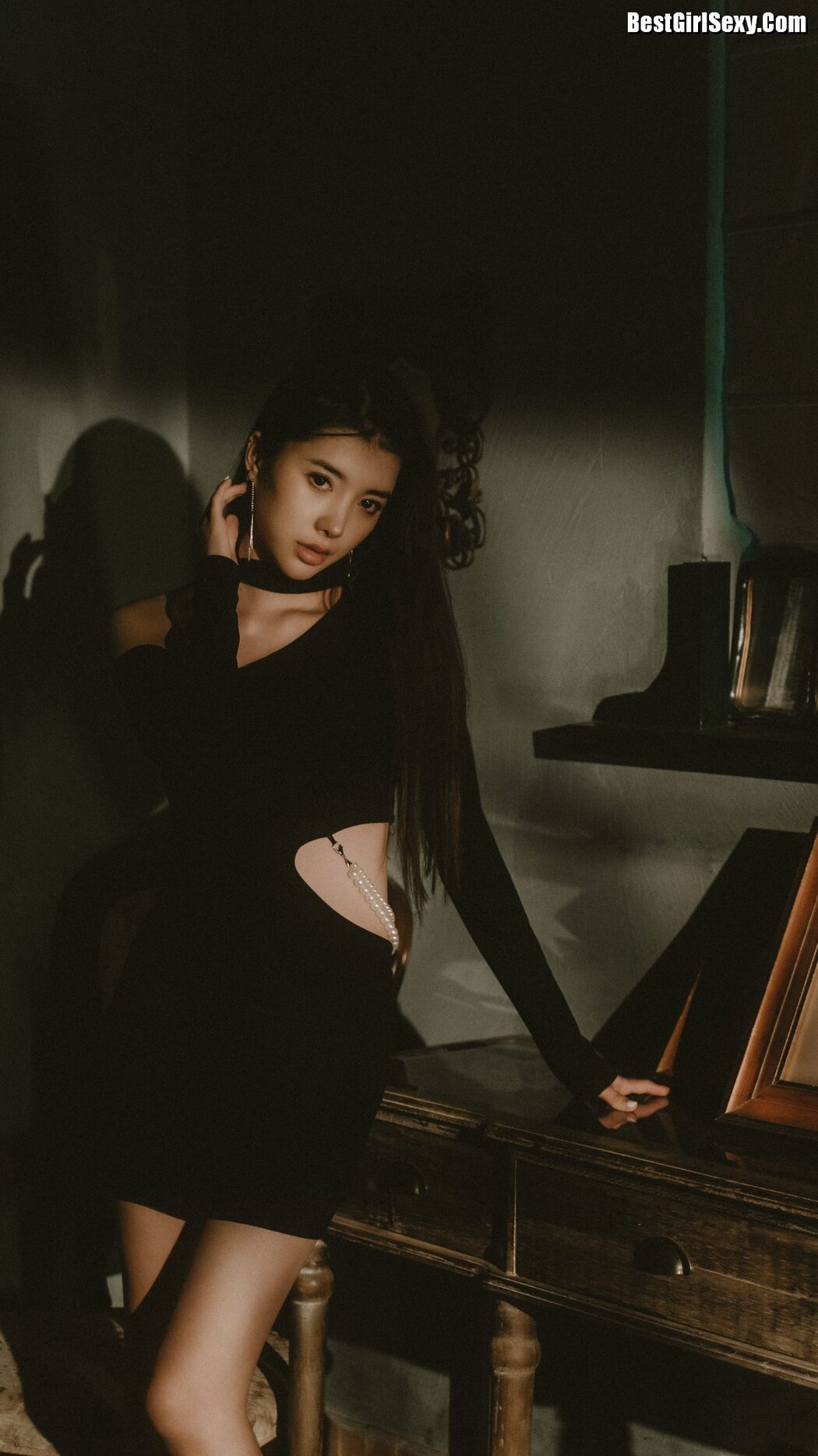 YiTuYu艺图语 Vol.4024 Yue Yue