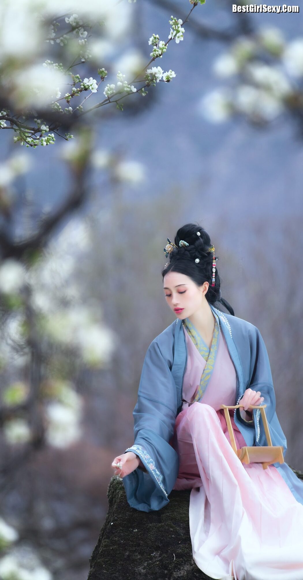 YiTuYu艺图语 Vol.3999 Wei Wei