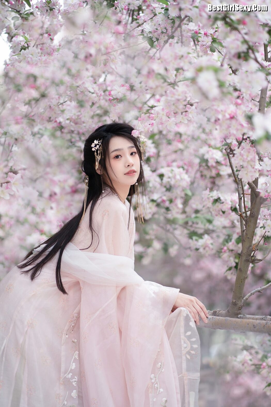 YiTuYu艺图语 Vol.4047 Xiao Gan Gan XX