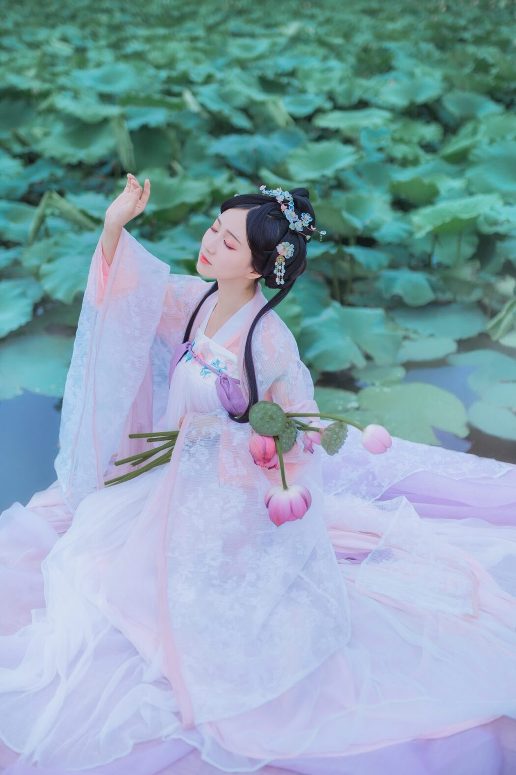YiTuYu艺图语 Vol.4138 Qi Luo Sheng De Xiao Su Su