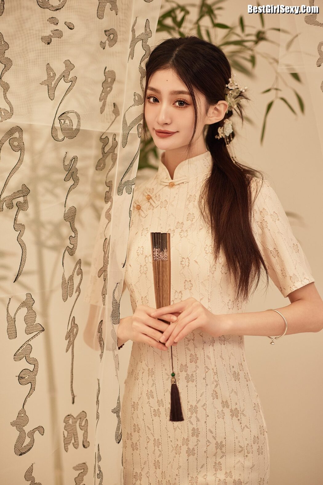 YiTuYu艺图语 Vol.4084 Xiao Duo Duo Yao Bao Fu