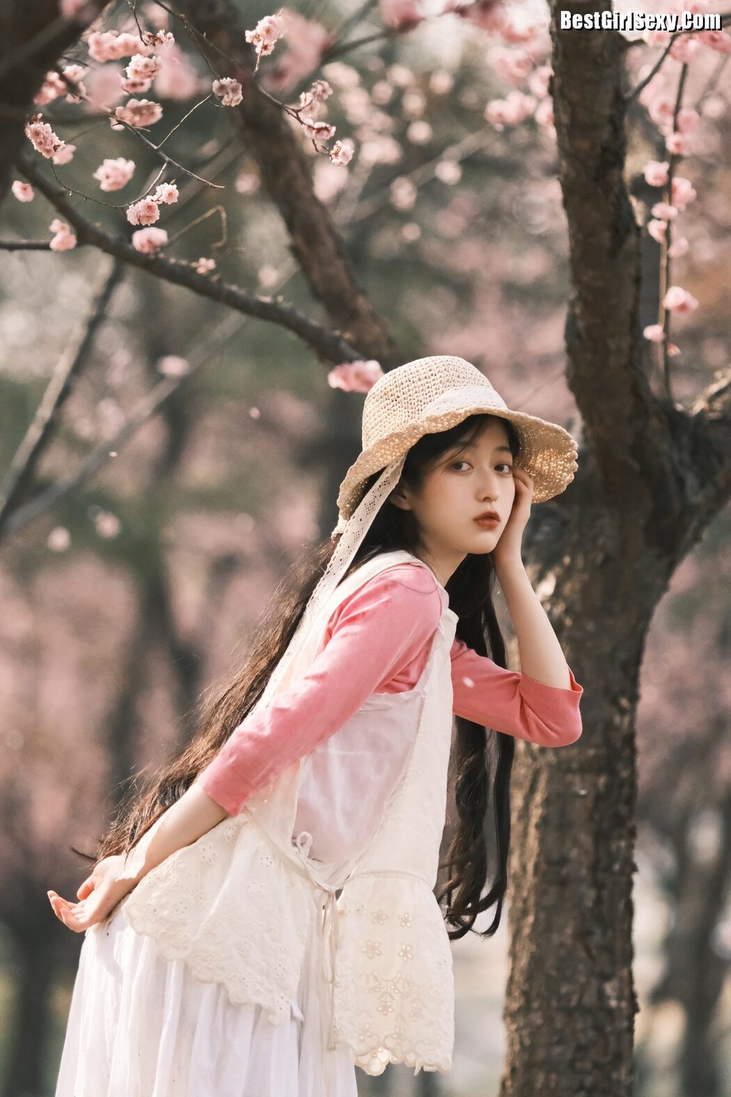 YiTuYu艺图语 Vol.4062 Li You