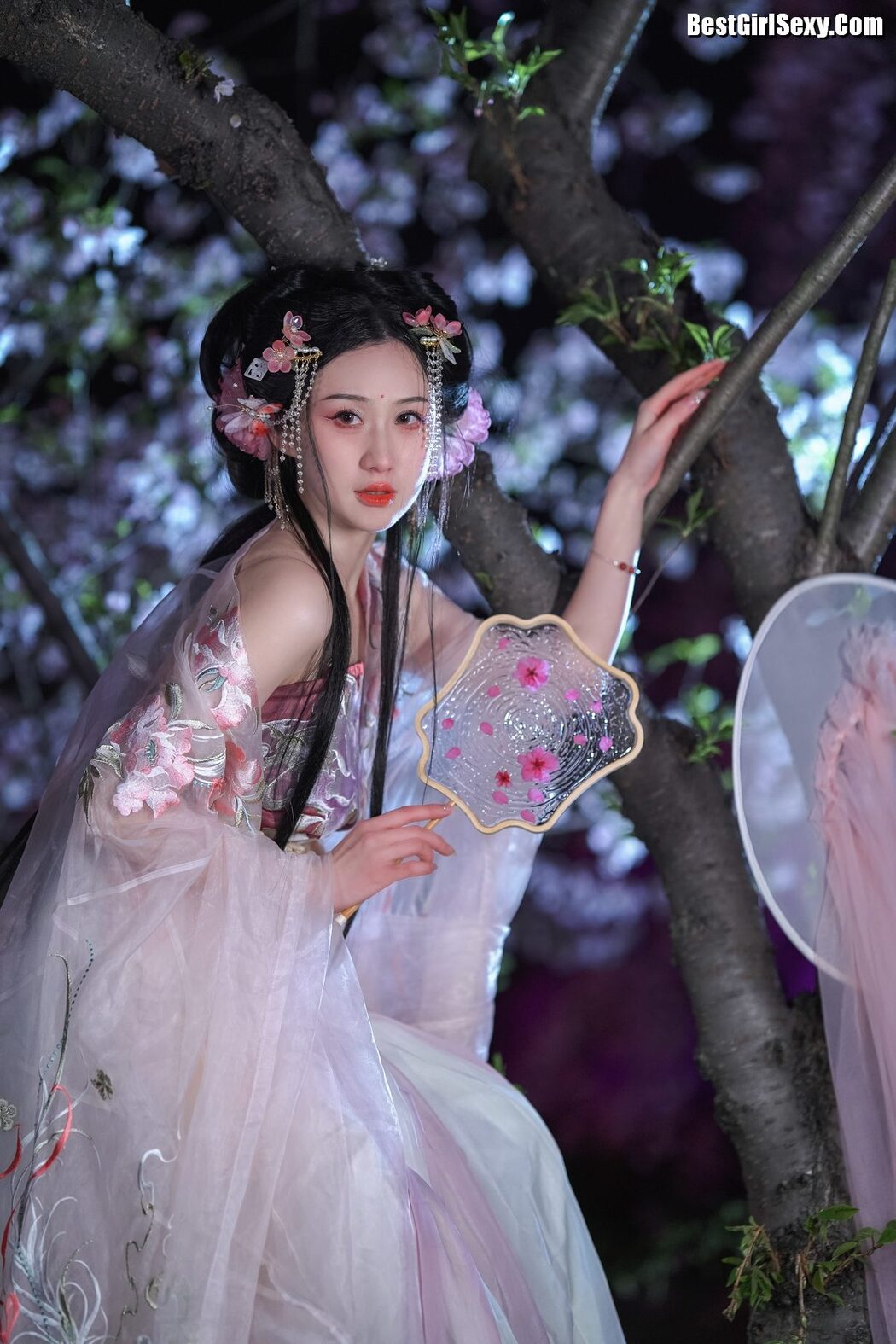 YiTuYu艺图语 Vol.4019 Jiao Jiao