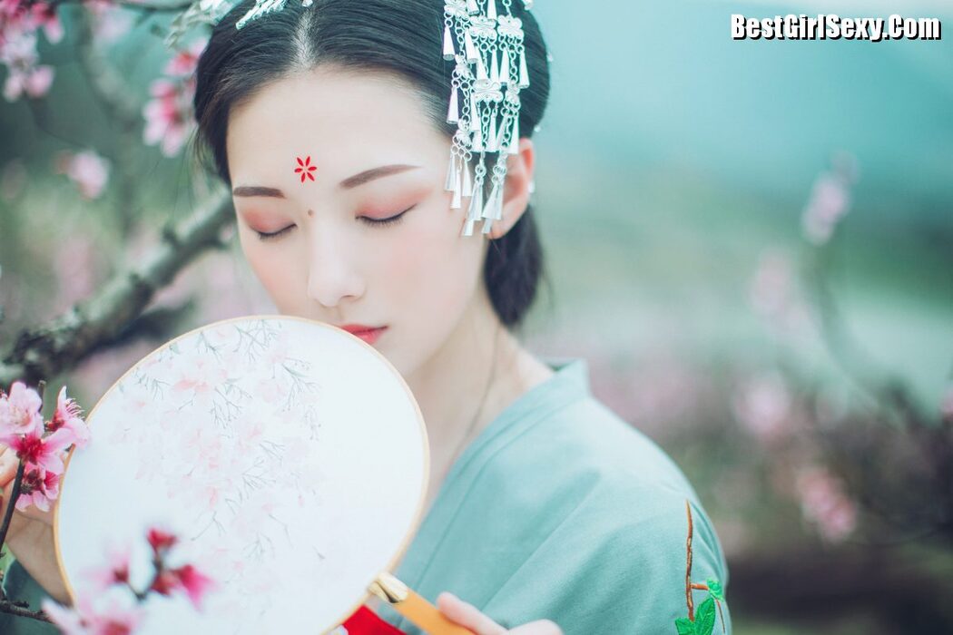 YiTuYu艺图语 Vol.4056 Fan Fan