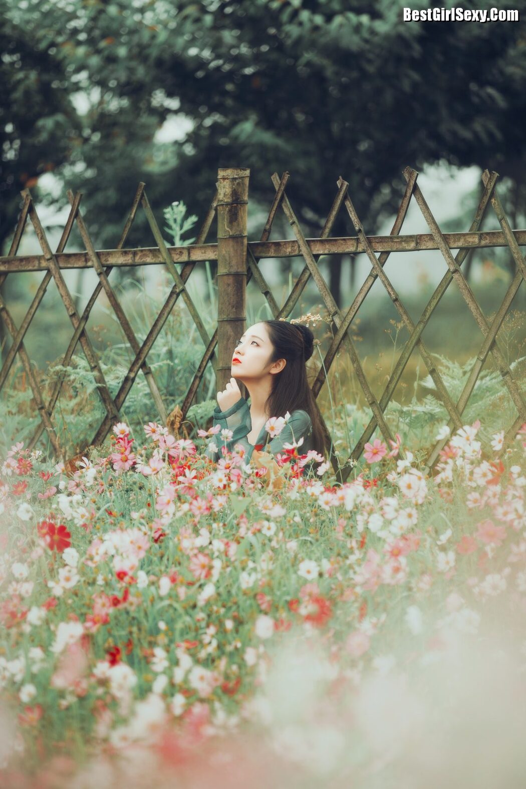 YiTuYu艺图语 Vol.4122 Xiao Wen Nuan Xiang Yao Ge Da Tai Yang