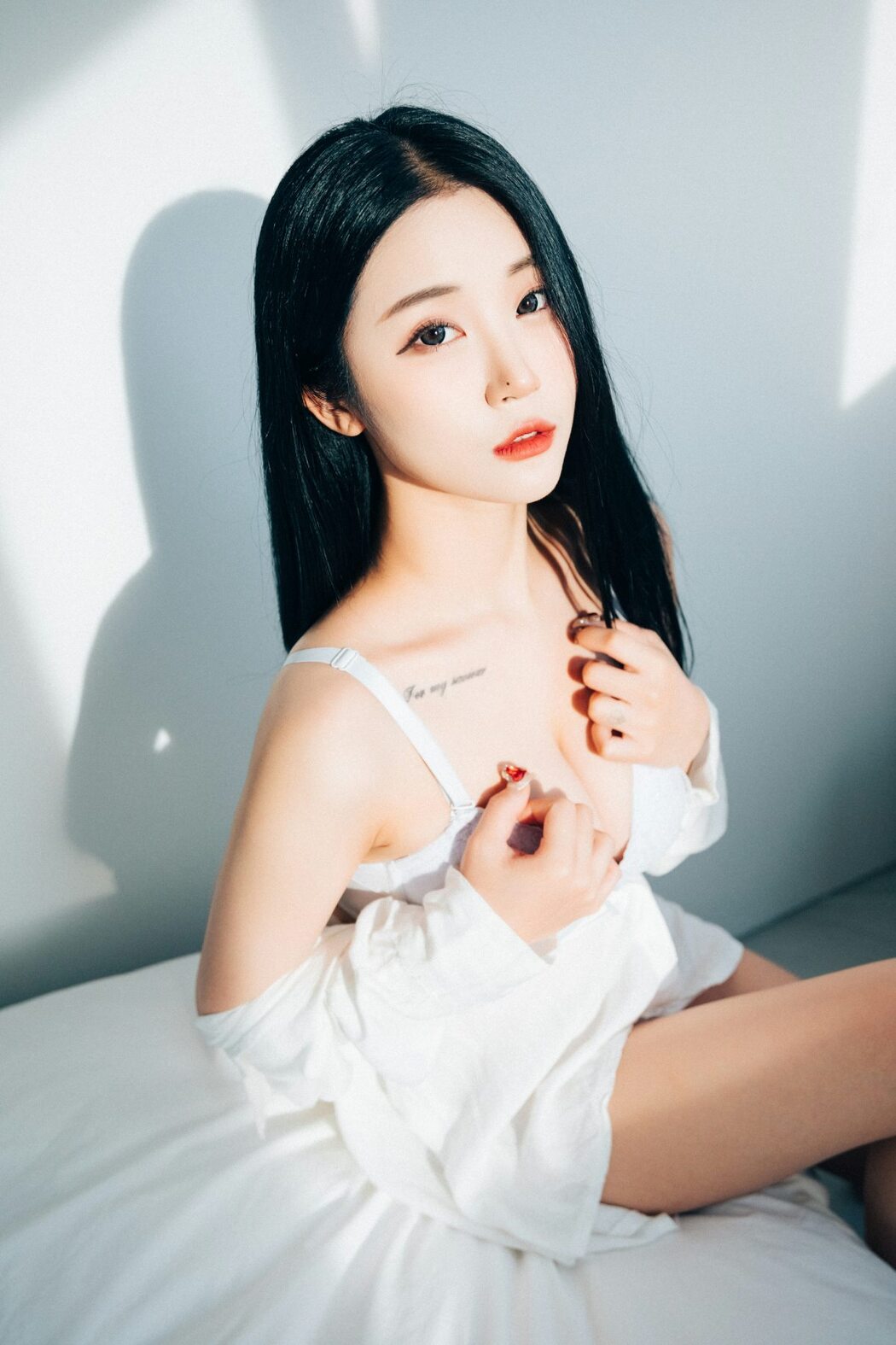 Loozy Bomi 보미 – The Undress