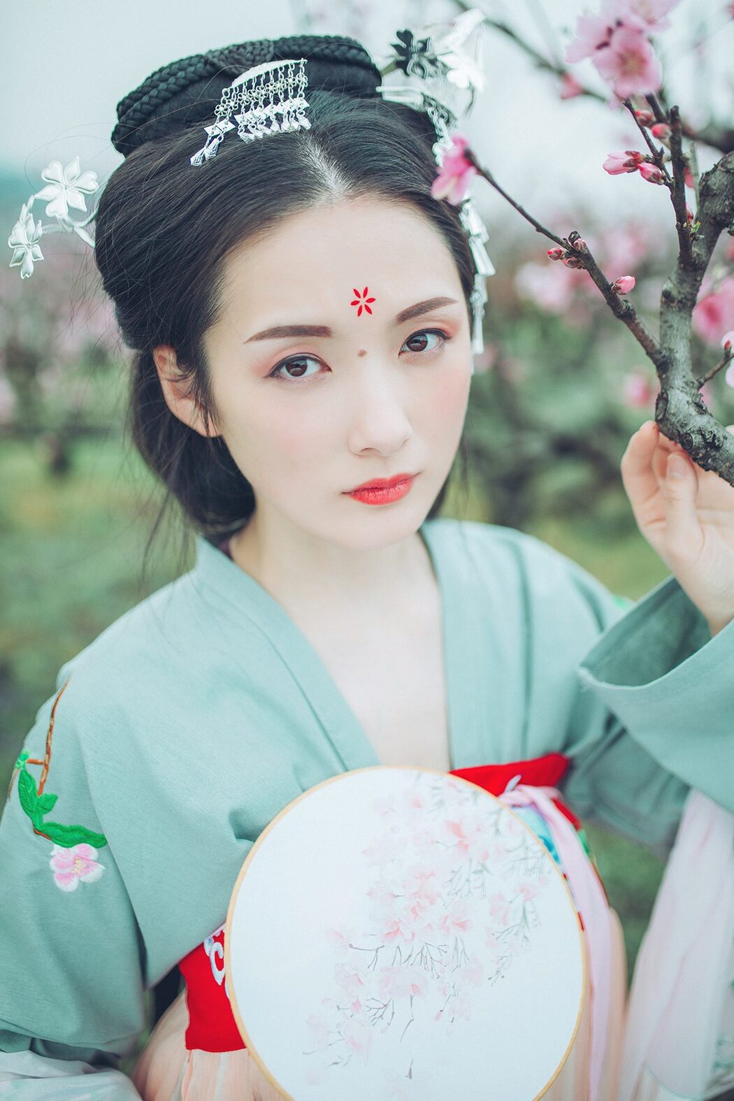 YiTuYu艺图语 Vol.4056 Fan Fan Cover Photo