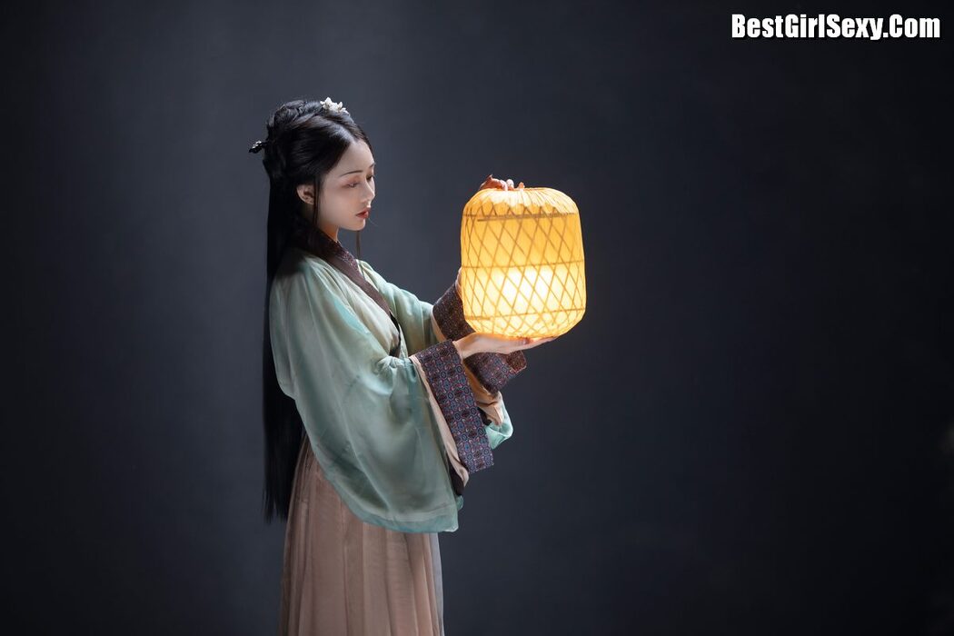 YiTuYu艺图语 Vol.4031 Su Mei Zai Lu Shang