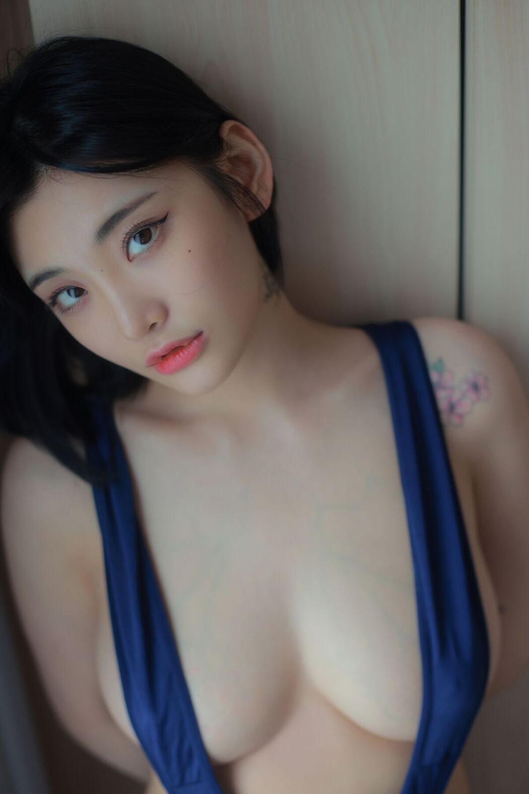 Sula 설아 – Navy Bodysuit Part1