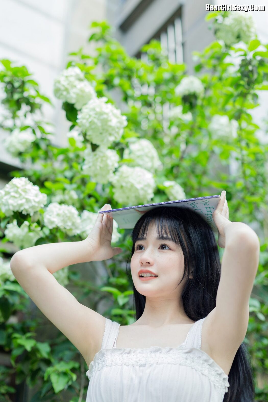 YiTuYu艺图语 Vol.4045 Xiao Yi Mei Mei Cute