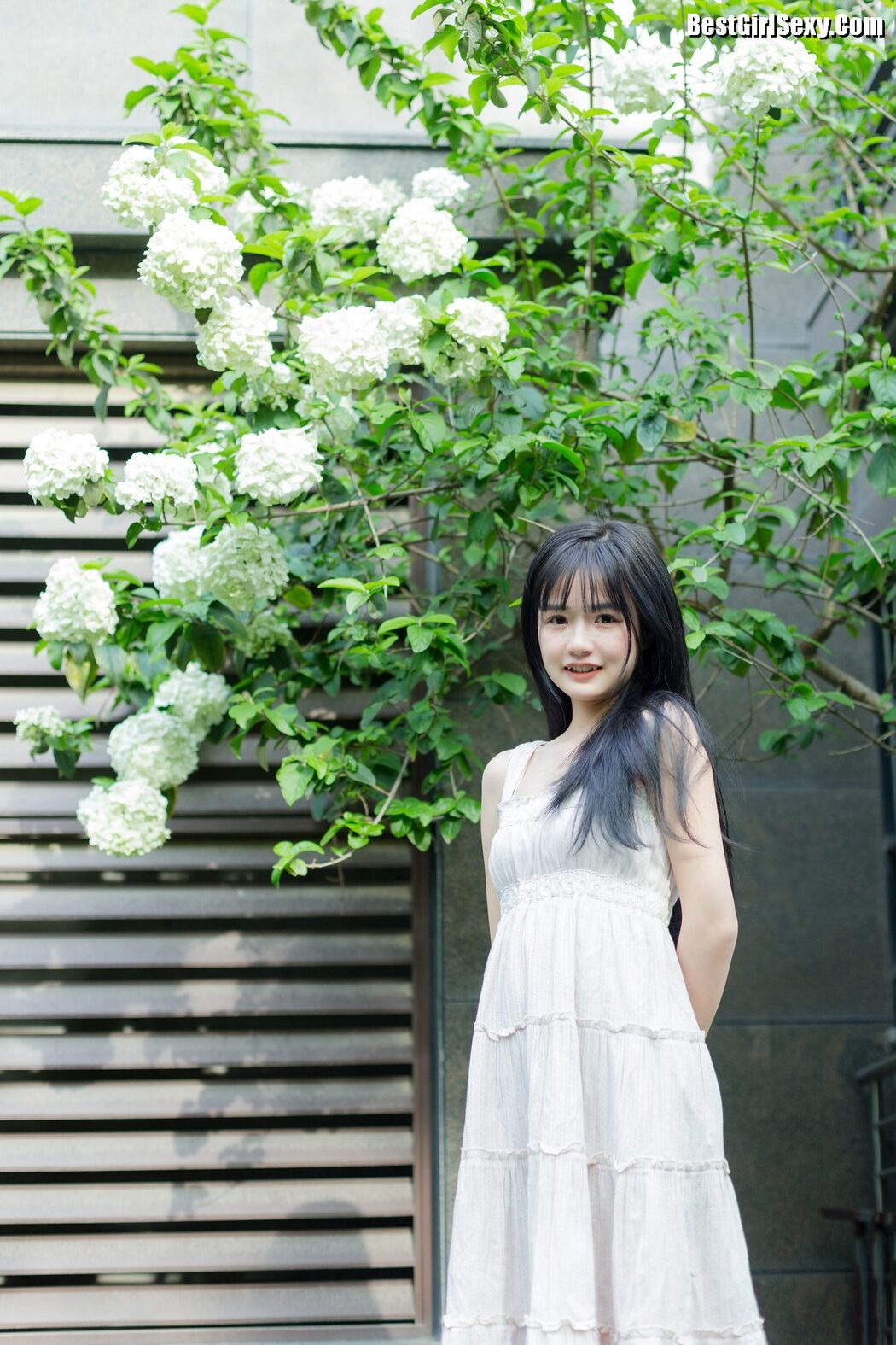 YiTuYu艺图语 Vol.4045 Xiao Yi Mei Mei Cute