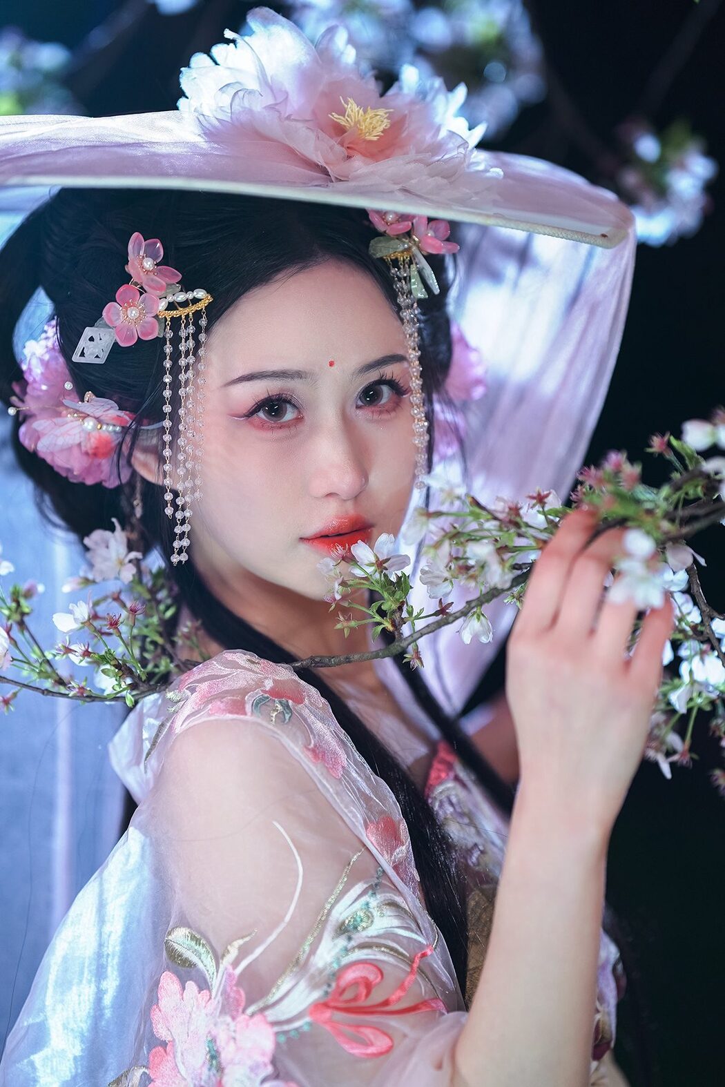 YiTuYu艺图语 Vol.4019 Jiao Jiao Cover Photo