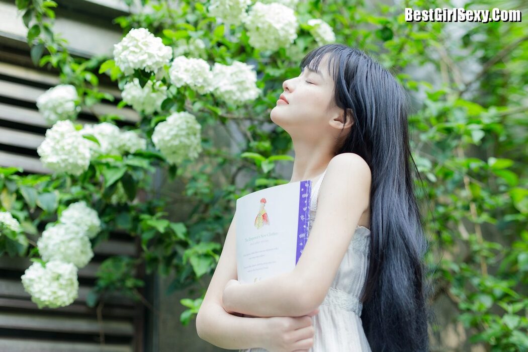 YiTuYu艺图语 Vol.4045 Xiao Yi Mei Mei Cute