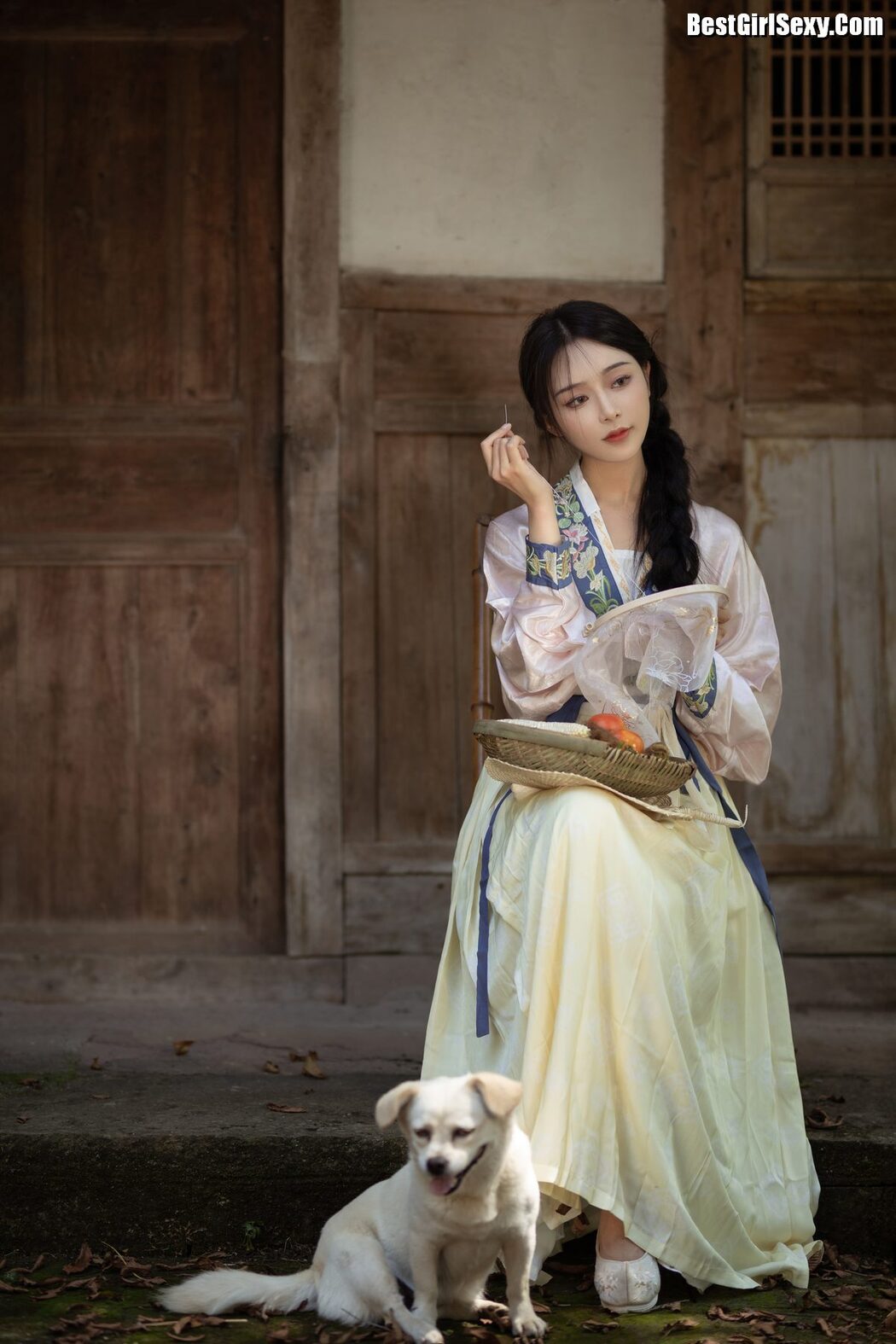 YiTuYu艺图语 Vol.4050 Su Mei Zai Lu Shang