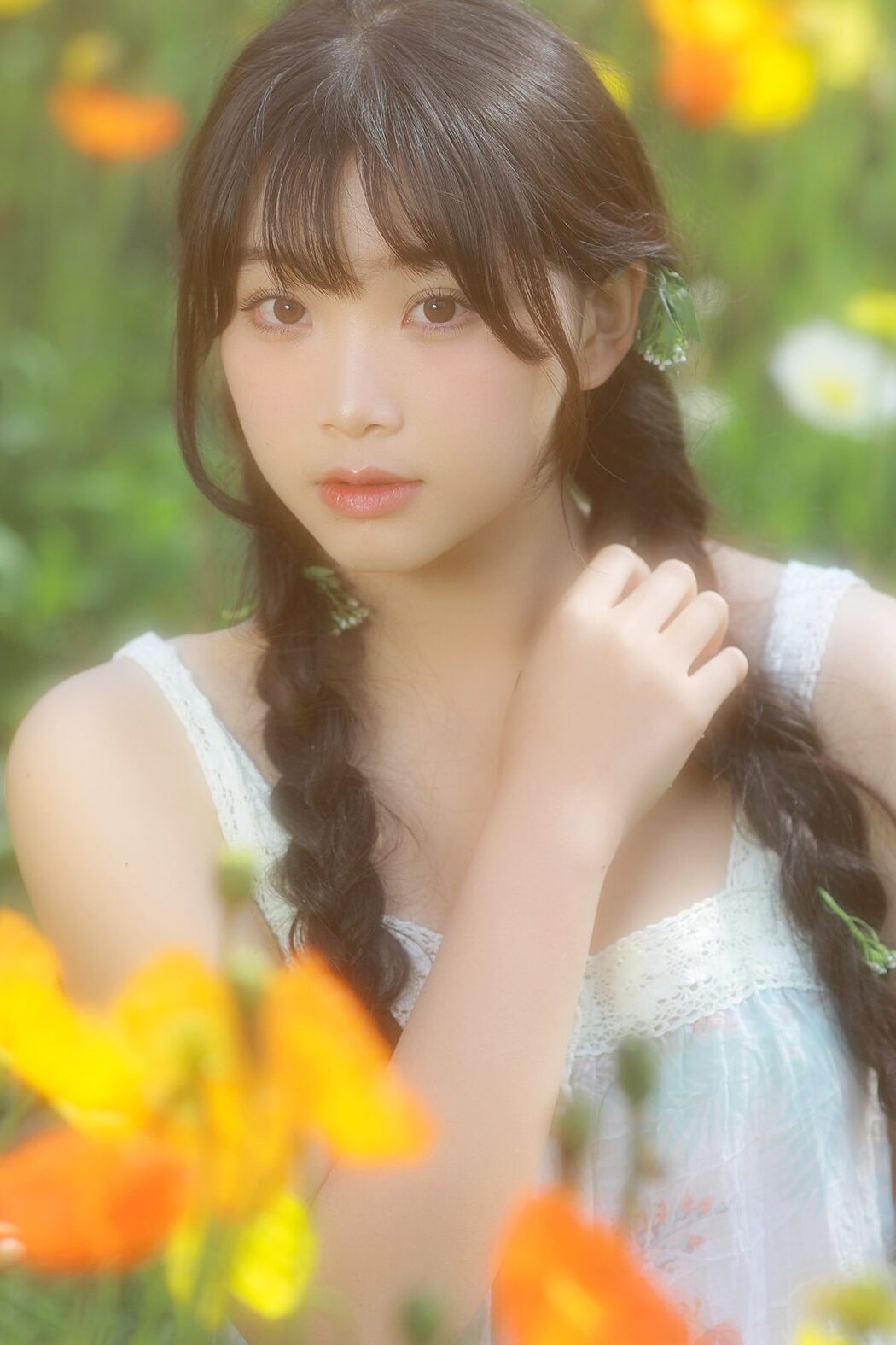 YiTuYu艺图语 Vol.4242 Yao Xin Zai Zhang Ge Cover Photo