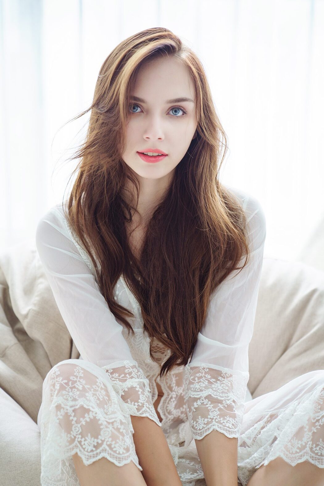YiTuYu艺图语 Vol.4249 Sasha Cover Photo