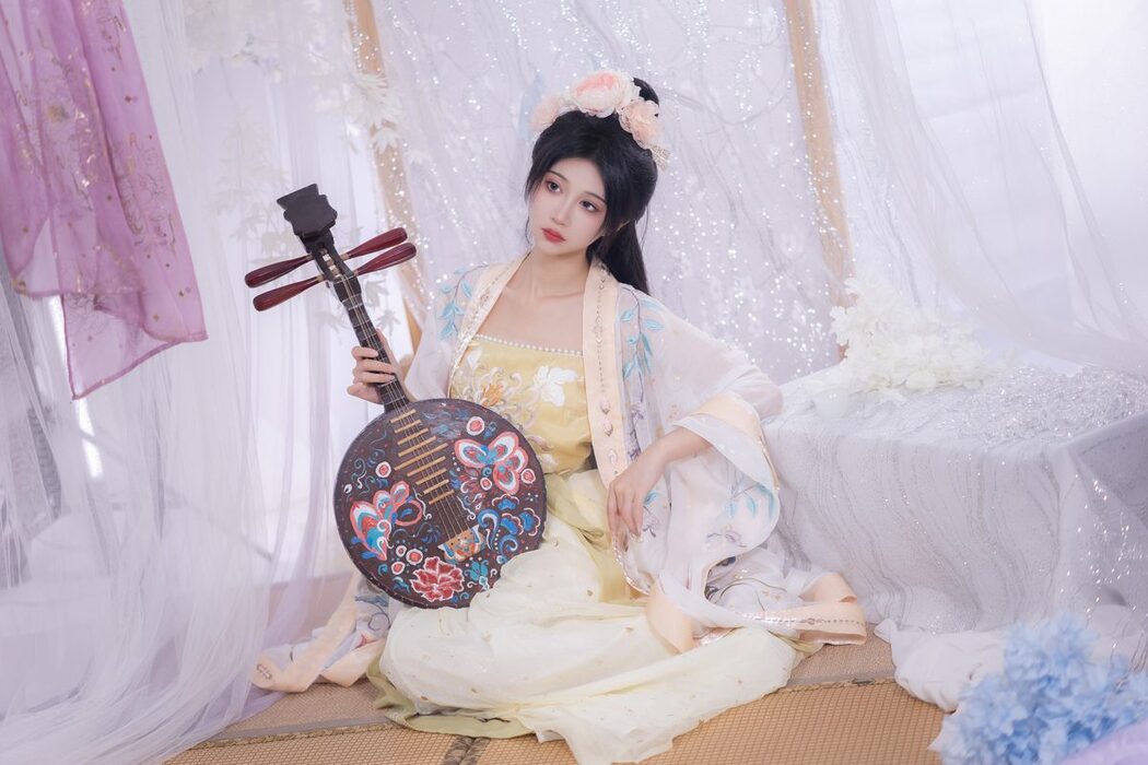 YiTuYu艺图语 Vol.4203 Qi Luo Sheng De Xiao Su Su