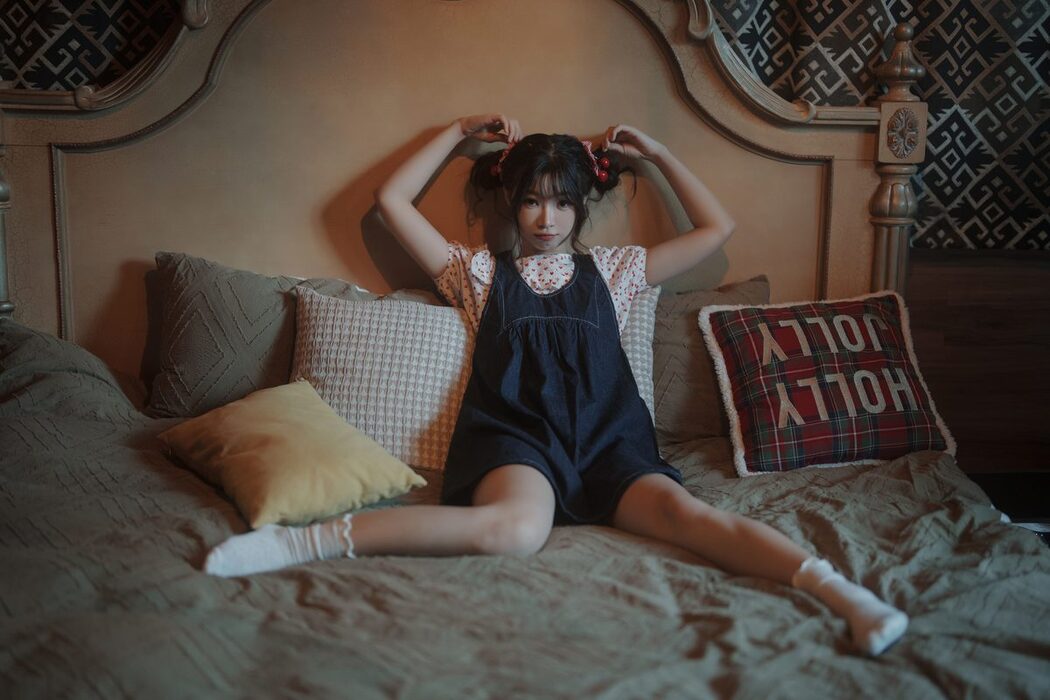 YiTuYu艺图语 Vol.4225 Qi Qi