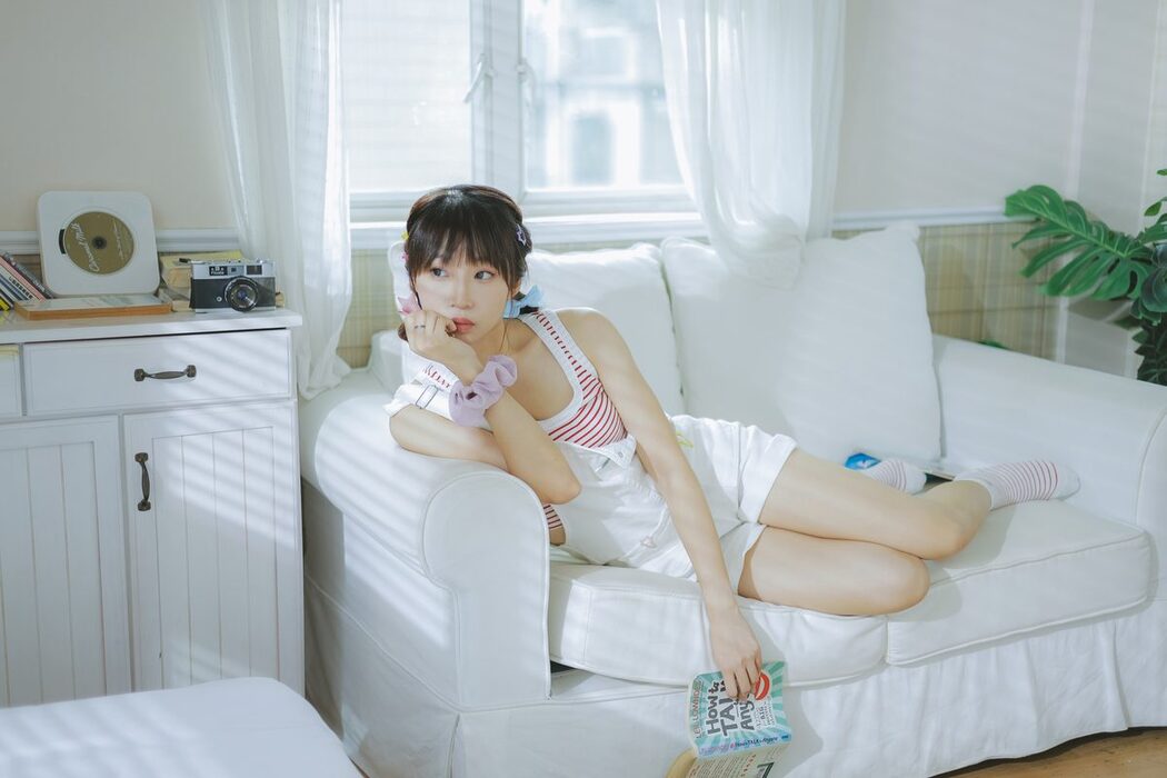 YiTuYu艺图语 Vol.4233 Li Zi Anne