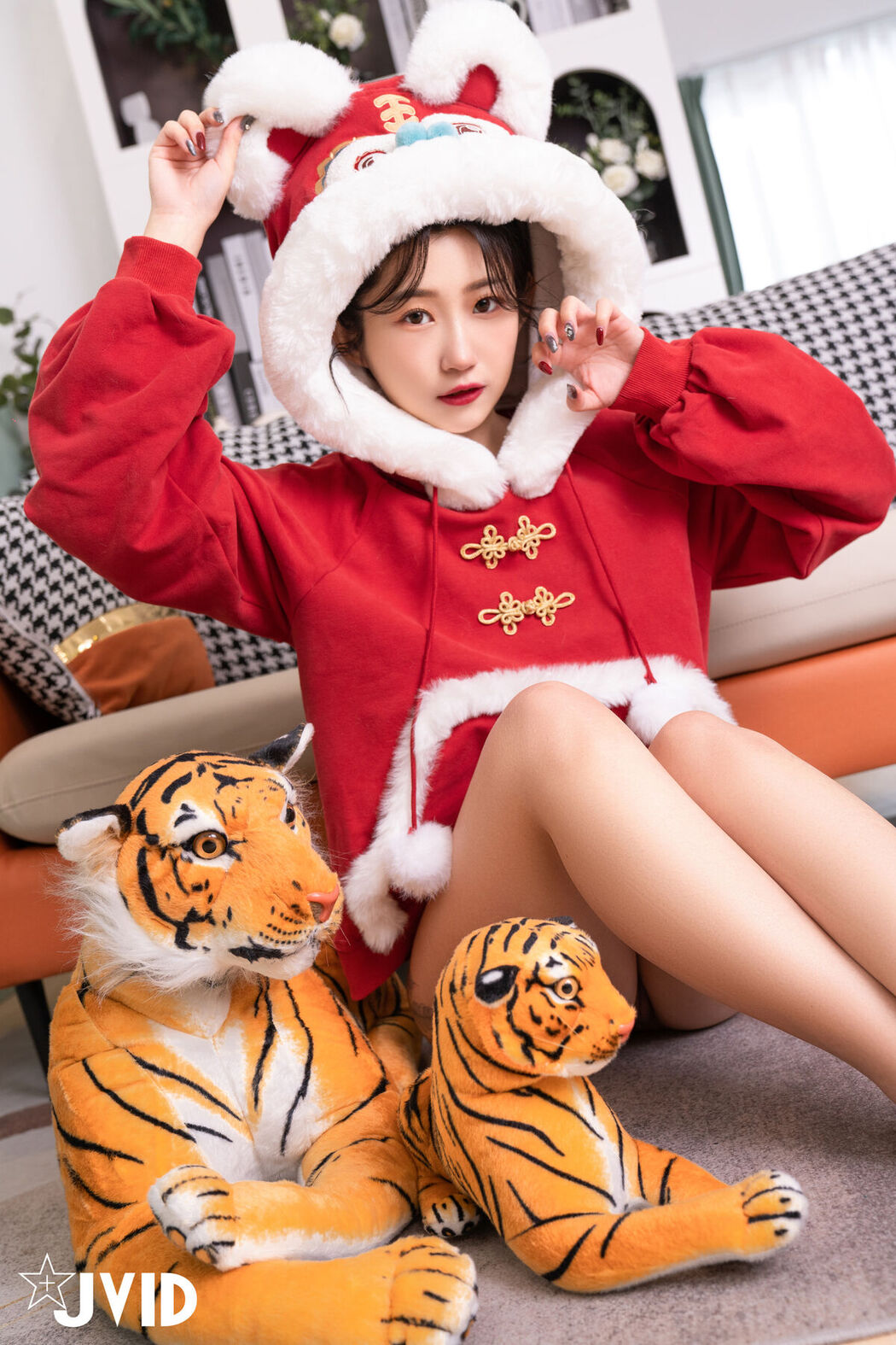 JVID Rou Bao Mini 肉包Mini – 肉包子打虎 淫新春 謹賀新年 粉嫩露鮑稀有尺度下空隱藏版月刊賀歲收錄 Part1
