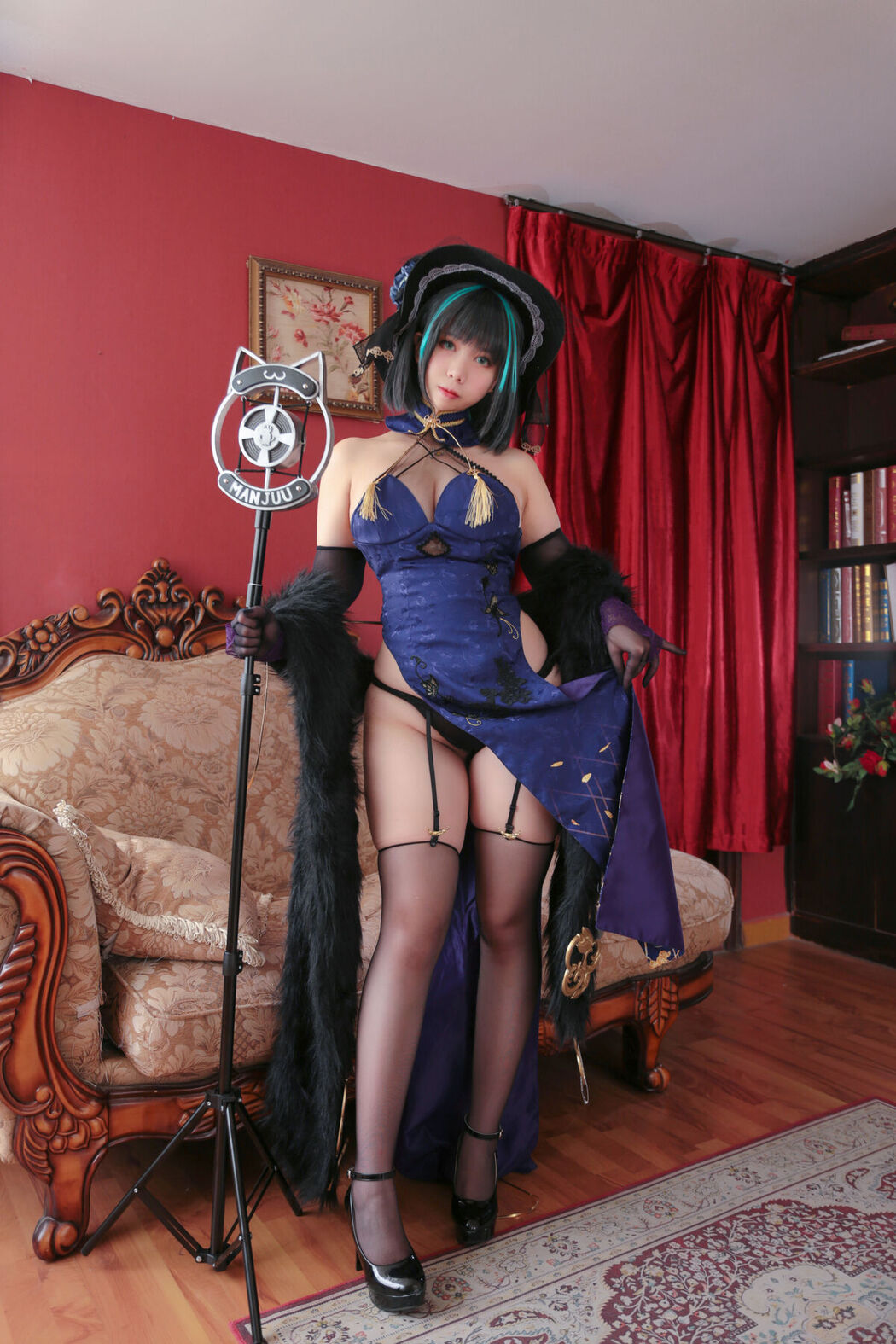 Coser@魅瞳Meroko – 魅瞳柴郡旗袍