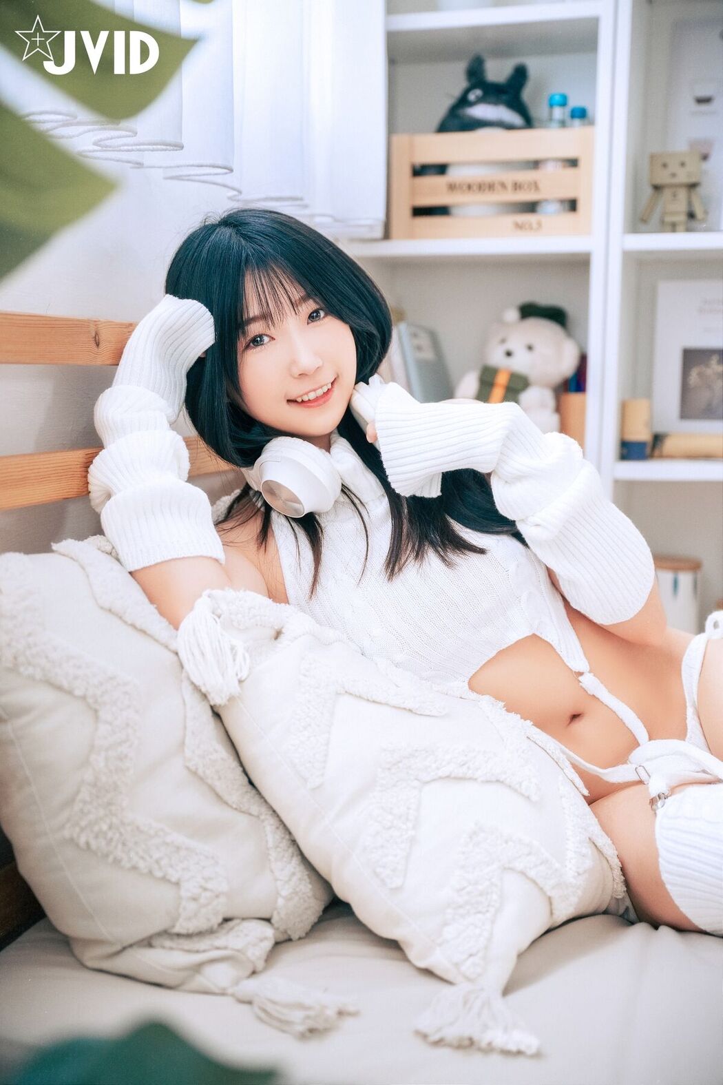 JVID Rou Bao Mini 肉包Mini – 沈迷色色の可愛女友-肉包 性欲高漲 發情自慰色誘男友 近距離特寫美鮑 Part2