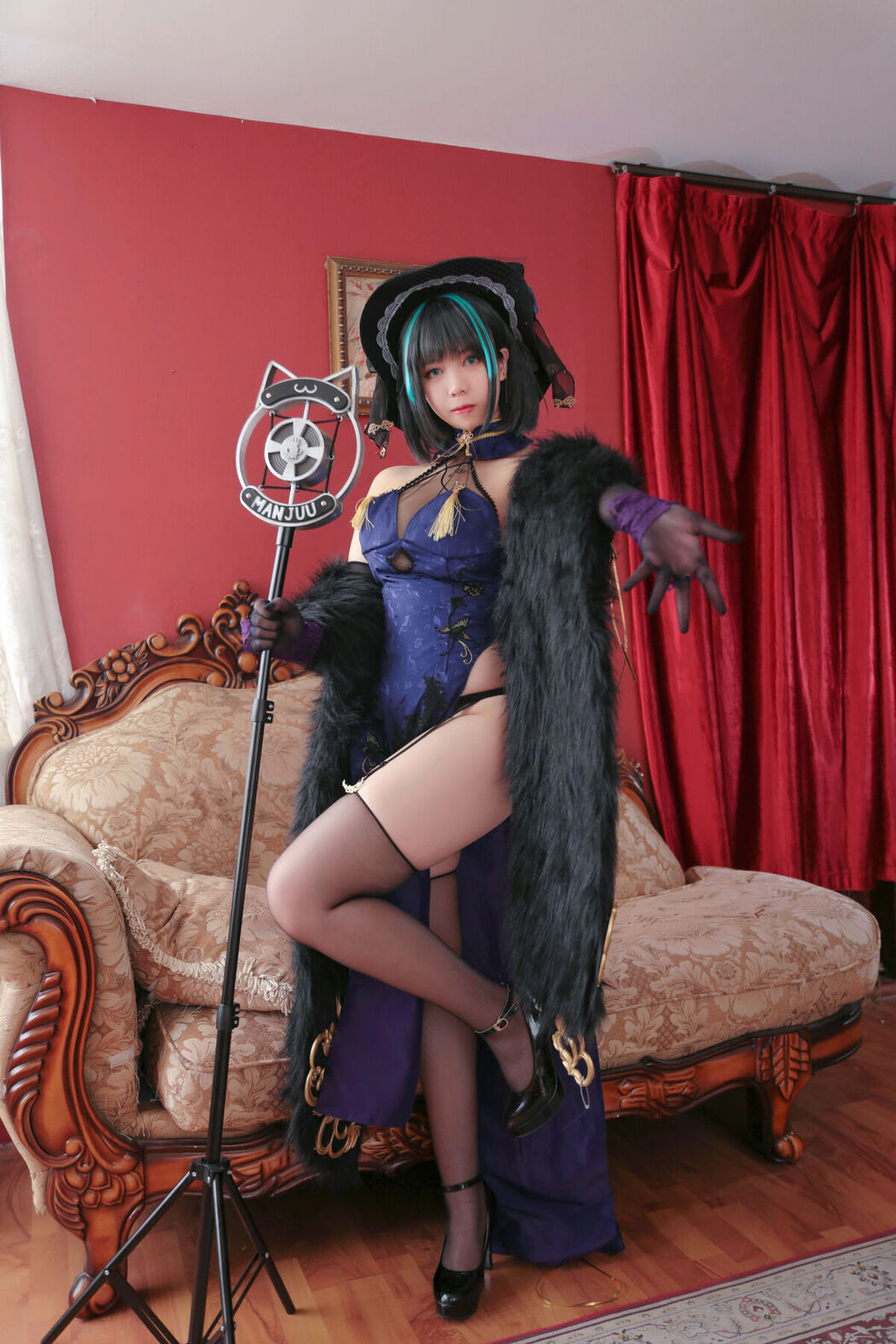 Coser@魅瞳Meroko – 魅瞳柴郡旗袍