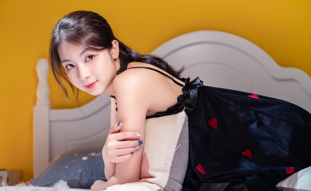 YiTuYu艺图语 Vol.4257 Ling Ji Chu De Mi Tuan