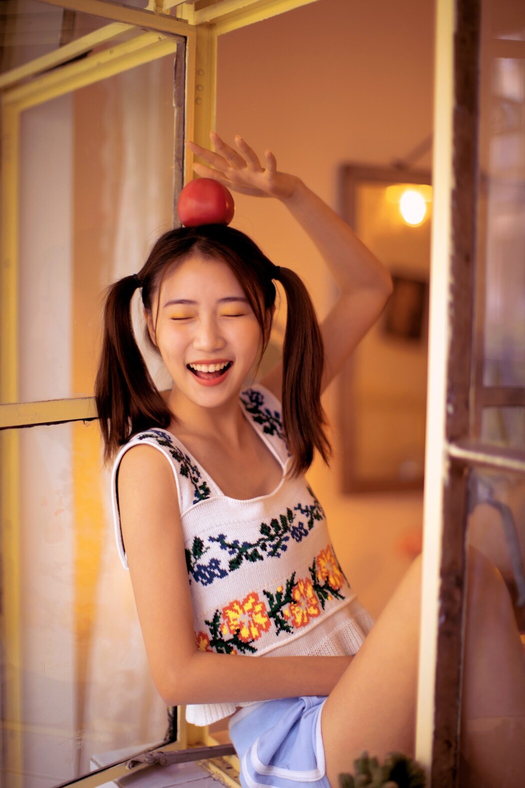 YiTuYu艺图语 Vol.429 Lou Lou