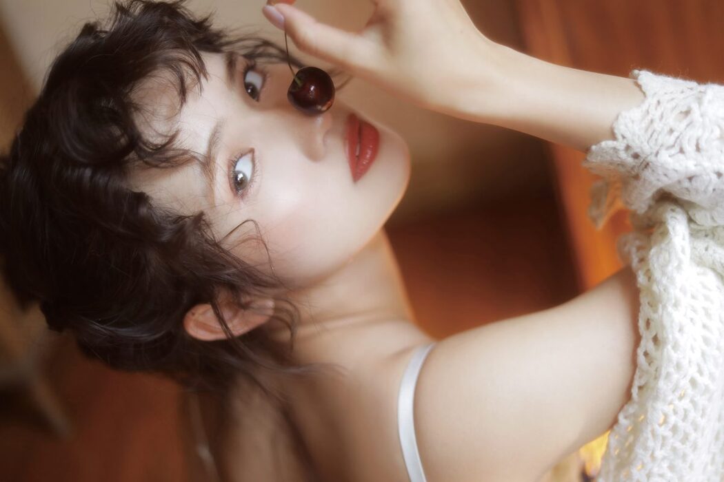 YiTuYu艺图语 Vol.4254 Xia Shi Ha Ha Jiang